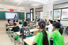 <b>”金山小学教师屠唯佳告诉记者：(x��)“我们这节课</b>